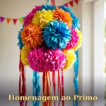 Conjunto de pinhata e decorações coloridas para aniversário de prima ou primo